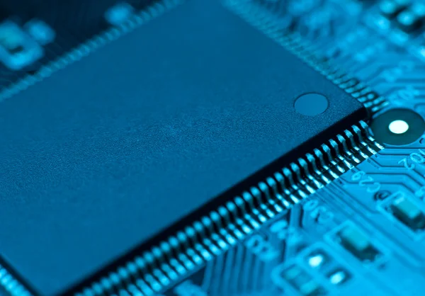 Płytka obwodu elektronicznego z procesorem — Zdjęcie stockowe