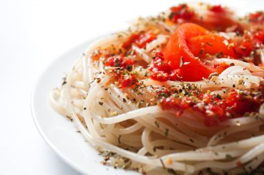 Beyaz tabak spagetti