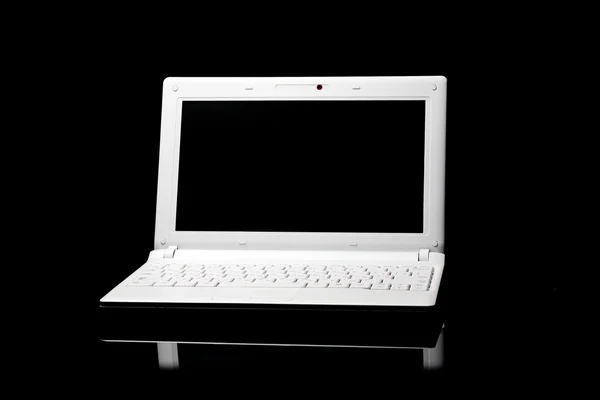 Laptop isolado em preto — Fotografia de Stock
