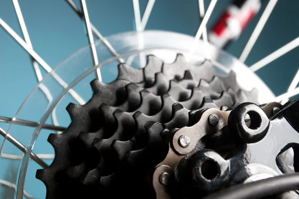 Kasety rowerowe tylne koło z łańcucha — Zdjęcie stockowe