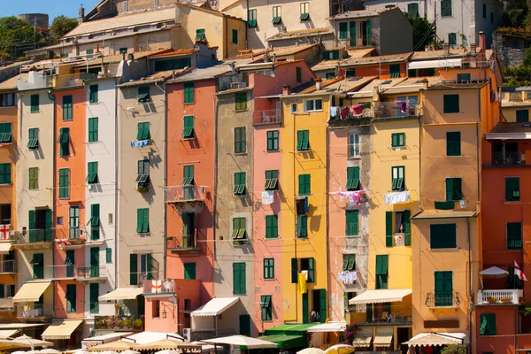 Casas adosadas, portovenere, Italia — Stockfoto