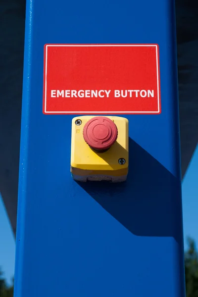 Botón rojo de emergencia —  Fotos de Stock