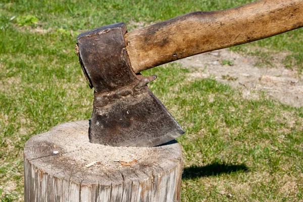 Axe In Log — Stock Photo, Image
