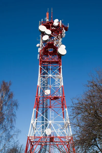 Radyo bağlantı pilonlar — Stok fotoğraf