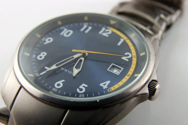 Srebrny zegarek klasyczne męskie — Zdjęcie stockowe