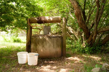 Old water well clipart