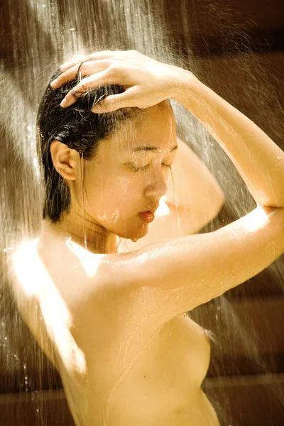 Outdoor shower — Stock Photo, Image