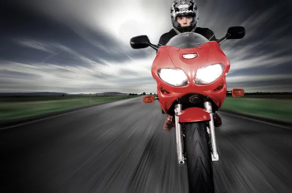 Hızlı motosiklet binici ile hareket — Stok fotoğraf