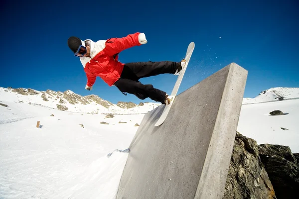Snowboard passeio de parede — Fotografia de Stock