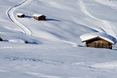 Dolomites Alpler'de kar
