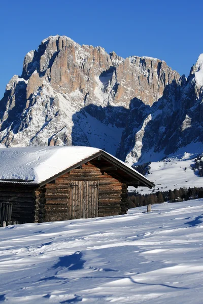 Dolomites Alpes dans la neige — Photo