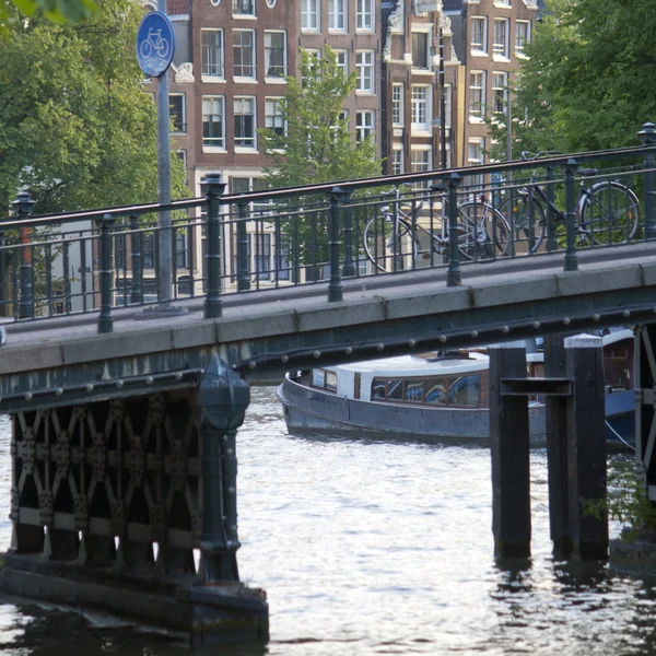 Canale în Amsterdam — Fotografie, imagine de stoc