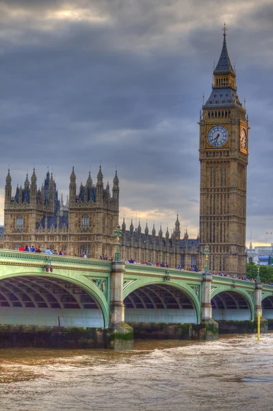 Westminster Bridge med Big Ben i London – stockfoto