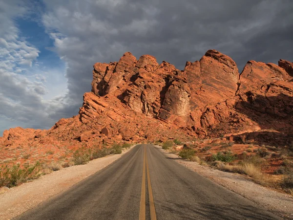 Röd het highway — Stockfoto