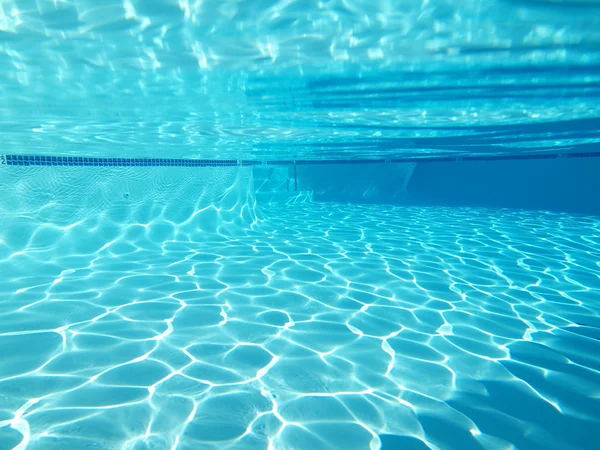 Im Pool — Stockfoto