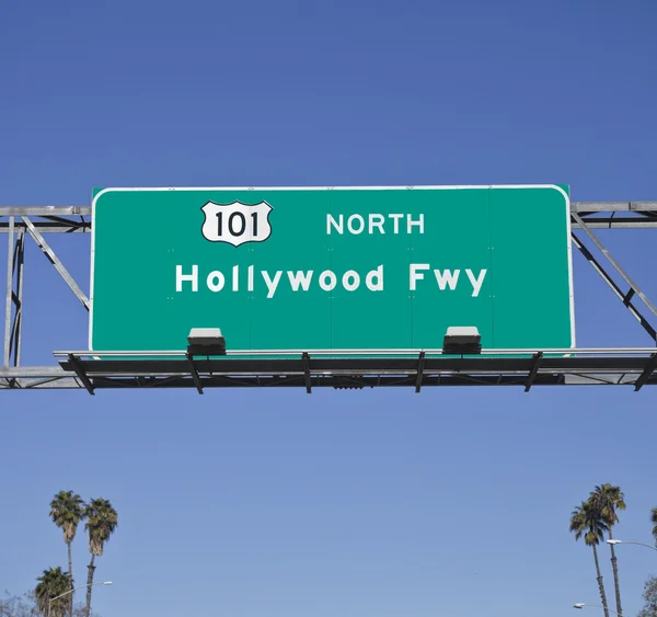 101 hollywood fwy met palmen — Stockfoto