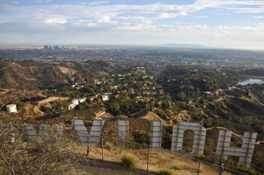 hollywood işareti yukarıda