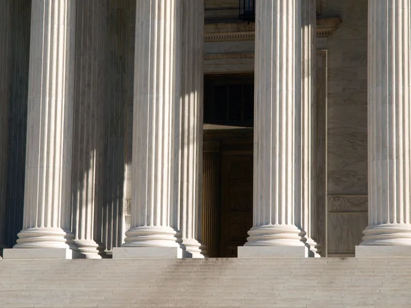 Pilastri della Corte Suprema — Foto Stock