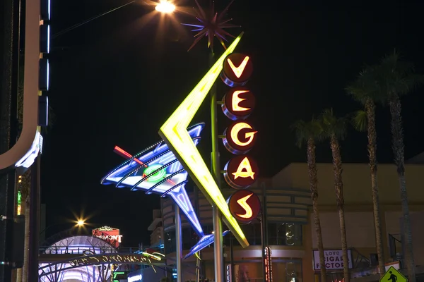 Vegas neon attraktionen — Stockfoto