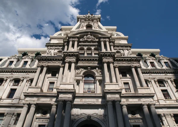 Philadelphia city hall a bouřkový mrak — Stock fotografie