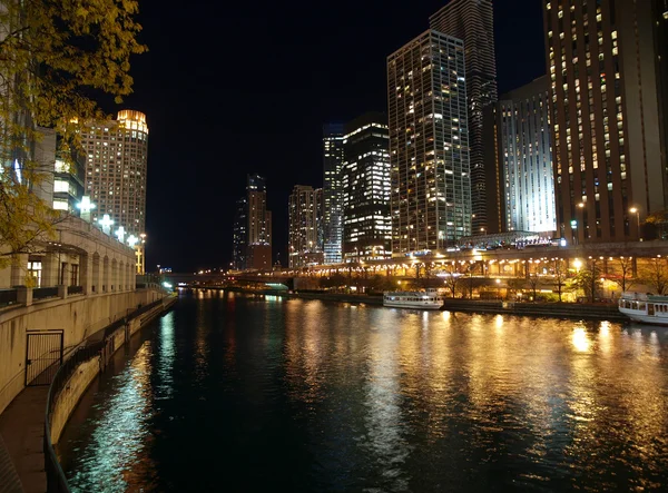Chicago river nacht — Stockfoto