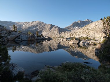 California vahşi doğa göl