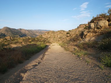 kayalık tepe yol gündoğumu