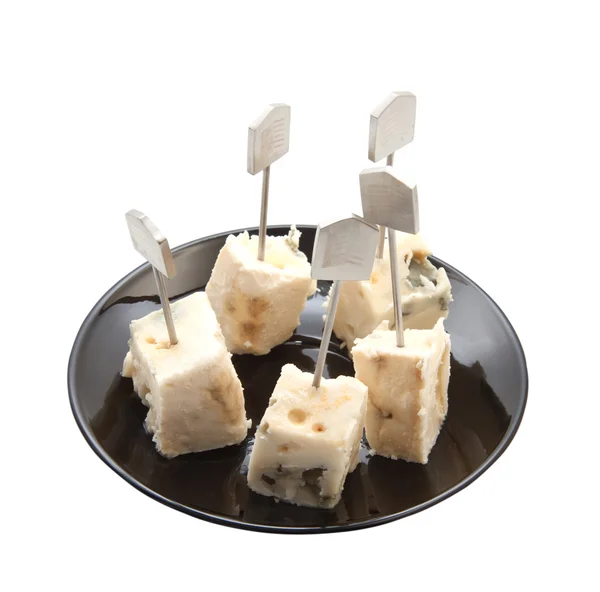 Porciones de queso Roquefort en bandeja — Foto de Stock