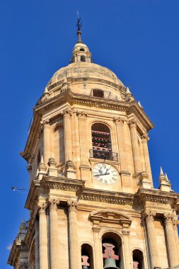 Katedral çan kulesi