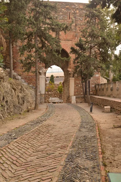 Стіни зокрема фортецю Алькасаба — стокове фото