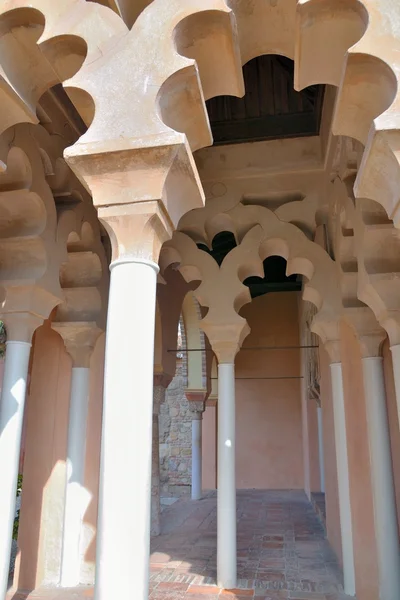 Pilares do árabe Alcazaba — Fotografia de Stock