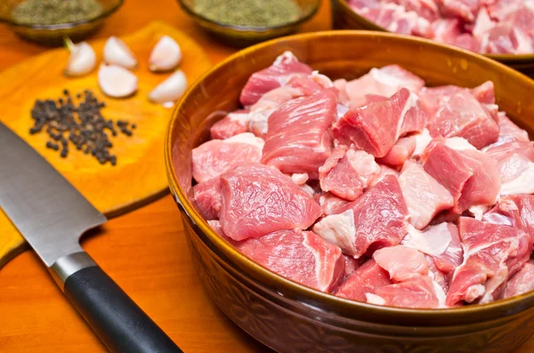Pedaços de carne crua — Fotografia de Stock