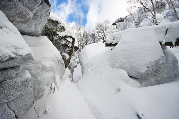Kış aylarında kayalar — Stok fotoğraf