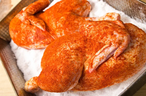 Zout-gebakken kip — Stockfoto