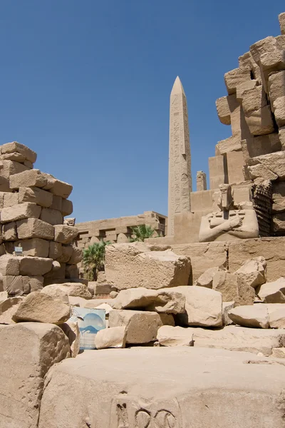 Obelisk w Karnaku — Zdjęcie stockowe