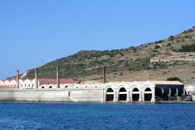 favignana fabrikada Tuna