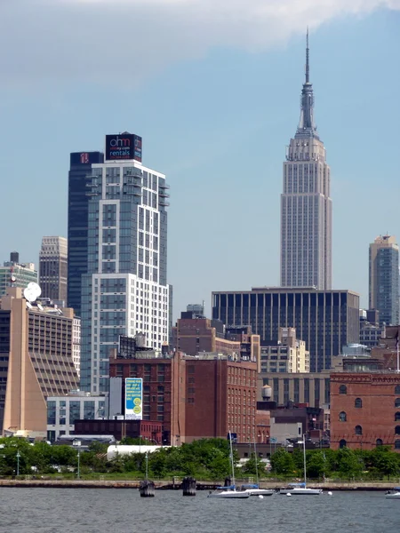 Skyline de New York avec ESB — Photo