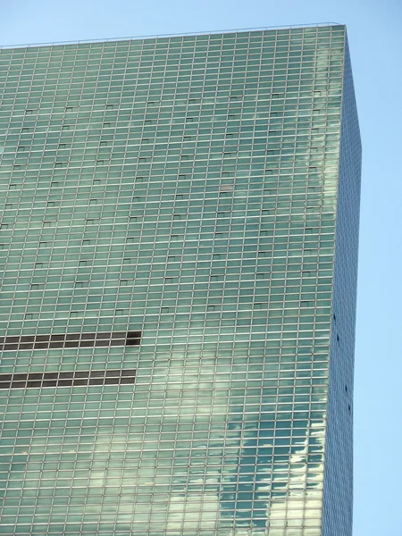 Egy felhőkarcoló ablakai — Stock Fotó