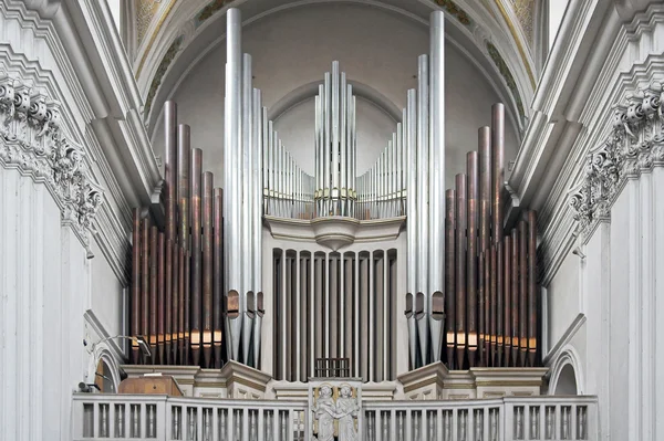 Церковний орган — стокове фото