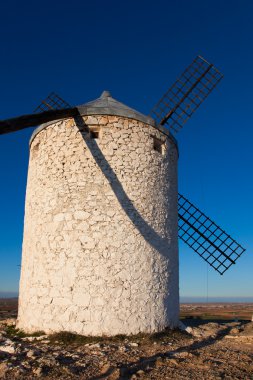 Consuegra, castilla la mancha, İspanya'da yel değirmeni