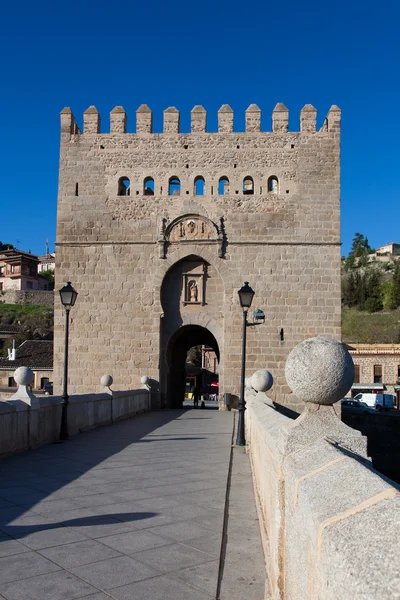 Bridge of San Martin, Toledo, Castilla la Mancha, Spanyolország — Stock Fotó