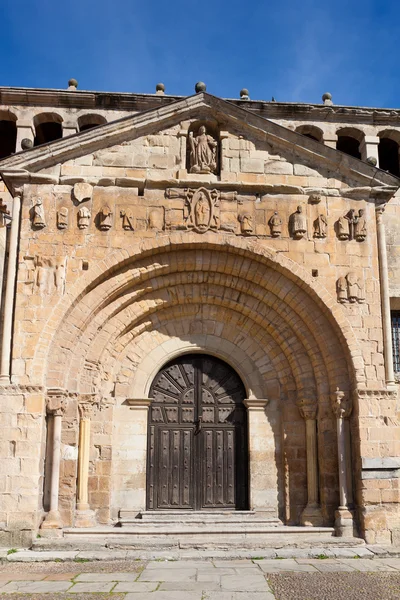 Collegiate church of Santa Juliana, Santillana del Mar, Cantabri — Stock Photo, Image