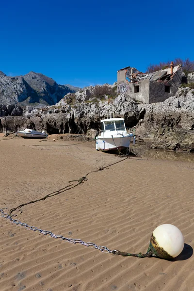 Beach of Islares, Cantabria, Spain — Stock Photo, Image