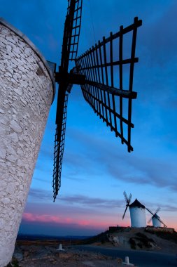 consuegra, toledo, İspanya'daki yel değirmenleri