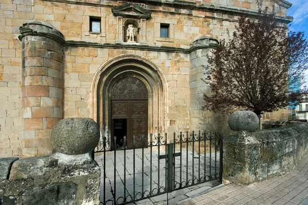 Iglesia de Leonardo de Yagüe, Soria, España — Foto de Stock
