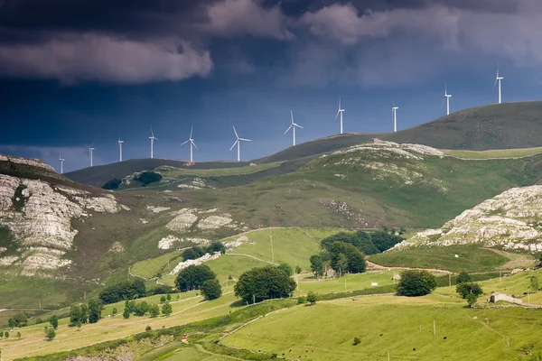 Générateurs d'énergie éolienne en Albacete, Burgos, Castilla y Leon, Espagne — Photo