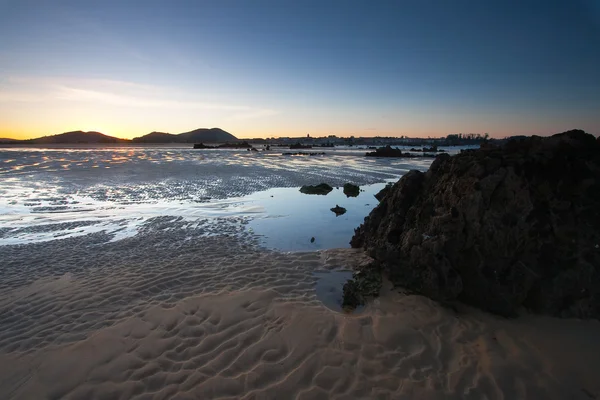 Trrengandin のビーチで暗くなります。 — ストック写真