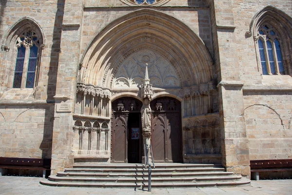 Entrance of church of Balmaseda, Bizkaia, Spain — Stock Photo, Image