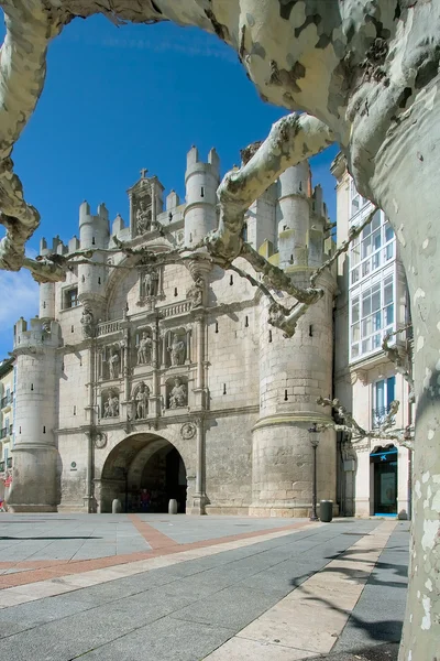 Arco de Santa Maria en la ciudad de Burgos, España — Foto de Stock