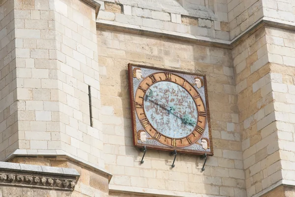 时钟的大教堂在利昂 — 图库照片